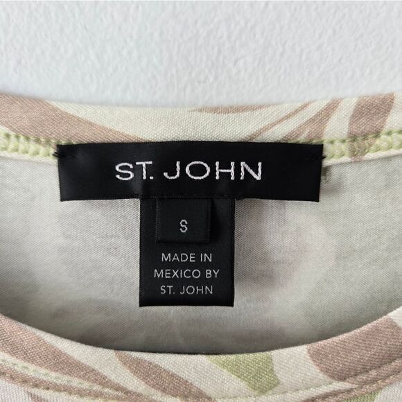 ST. John Collection Floral Print T-shirt NWOT - Picture 3 of 6